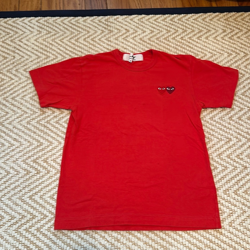 Boys PLAY COMME des GARÇONS red tee shirt t shirt. Size Small.